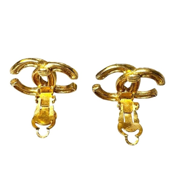CHANEL Gold CC Vintage Clip On Earrings Set - Picture 12 of 16